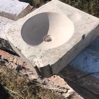 Lavabo /pietra antica