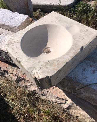 Lavabo /pietra antica