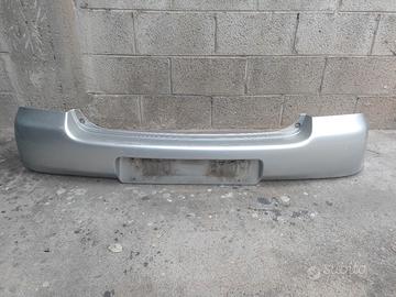 paraurti yaris 2001