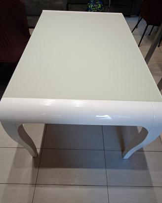 tavolo bianco con vetro temperato