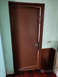 Porta in ferro da garage 