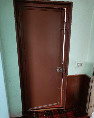 Porta in ferro da garage 