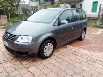 VOLKSWAGEN Touran - 2006