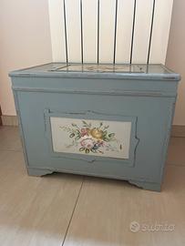 Bauletto di legno lavorata a mano