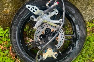 CERCHI YAMAHA R125 E IMPIANTO FRENANTE 