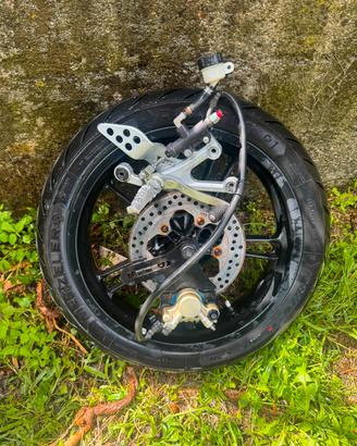 CERCHI YAMAHA R125 E IMPIANTO FRENANTE 