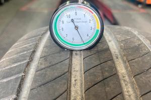 4 GOMME MICHELIN PRIMACY 4 - 235/50 R19 - OCCASION