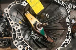 Cambio Ford Transit 5 marce 2.5 TD 94-00 4EB