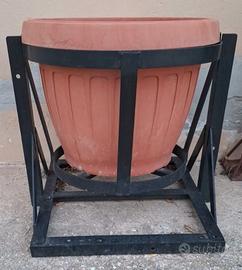Porta damigiana o porta vaso in ferro