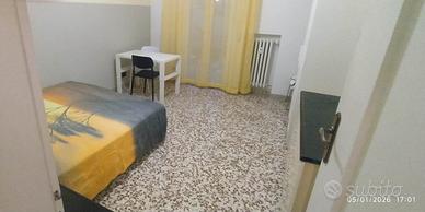 Stanza matrimoniale zona Vignolese