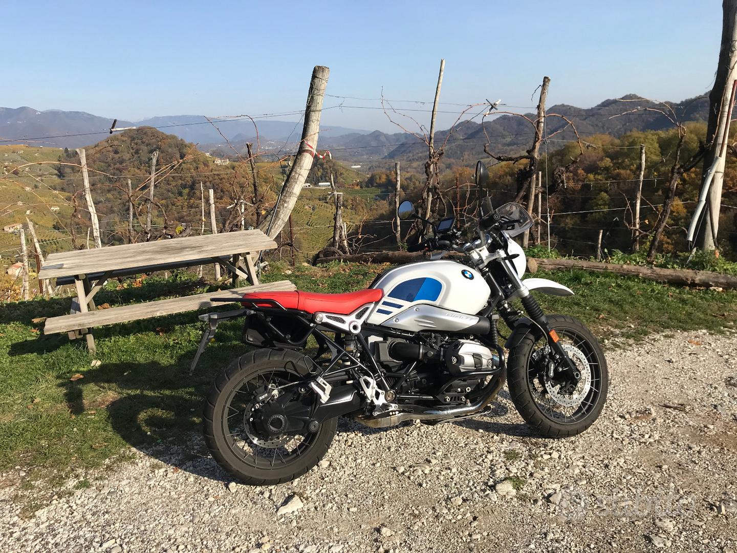 BMW R nineT 2018 con borse laterali e serbatoio Moto e Scooter In vendita a Venezia