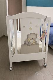 Lettino Erbesi con cassetto materasso e piumino.