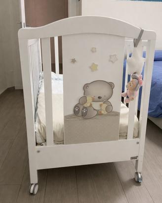 Lettino Erbesi con cassetto materasso e piumino.