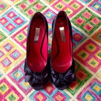 Décolleté open toe Zara nere in raso con fiocco