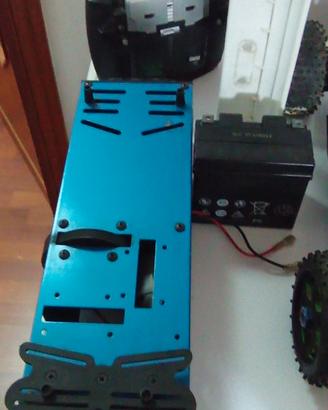 automodello a scoppio RC Carson scala 1/8