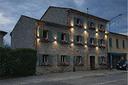 casa-parzialmente-ristrutturata-con-giardino