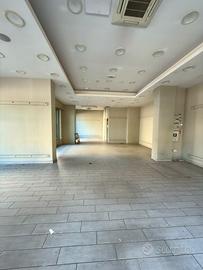 LOCALE COMMERCIALE - 220 MQ COMPLESSIVI MARIGLIANO