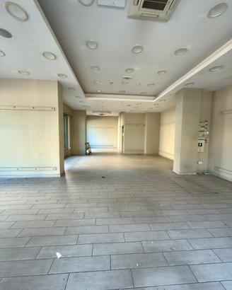LOCALE COMMERCIALE - 220 MQ COMPLESSIVI MARIGLIANO
