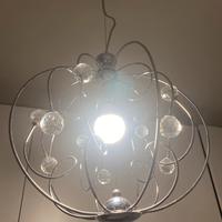 Lampadario in cristallo e matallo