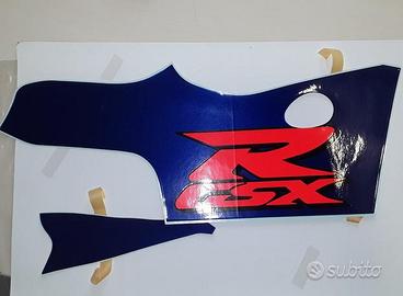 Adesivo emblema carena ant.dx gsx750r 96-99