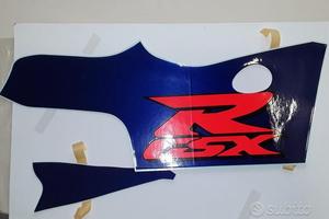 Adesivo emblema carena ant.dx gsx750r 96-99