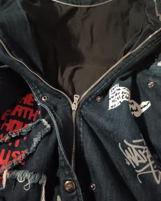 Parka denim cappuccio scritte murales