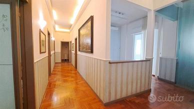 Immobile di 200 m² con più di 5 locali a Catania