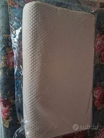 Cuscino cervicale con federa