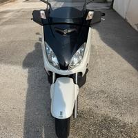 Yamaha X-max 250