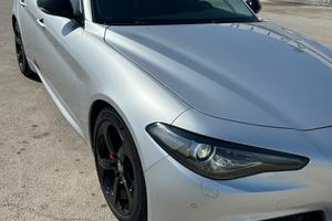 Alfa romeno Giulia