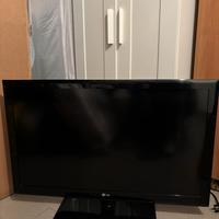 LG TV LED – 42” - NON Smart