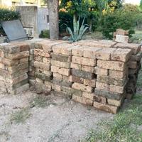 Tufi per arredo giardino