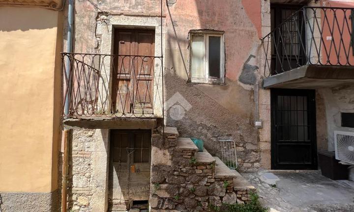 CASA SEMINDIPENDENTE A VEROLI