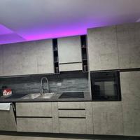 cucina completa di elettrodomestici 