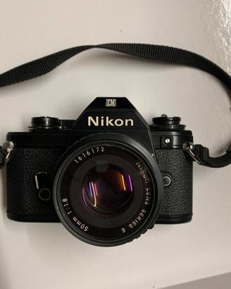 macchina fotografica NIKON