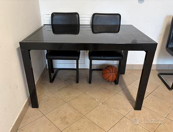 Tavolo in vetro e ferro