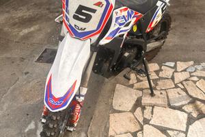 Pit bike