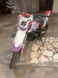 Pit bike
