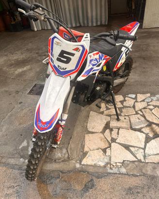 Pit bike