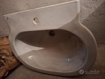 Lavandino in ceramica Ideal Standard nuovo