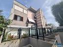 3-vani-con-giardino-tavernetta-e-posto-auto-zona