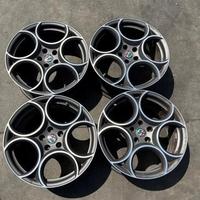 Cerchi in lega da 19 Alfa Romeo Stelvio