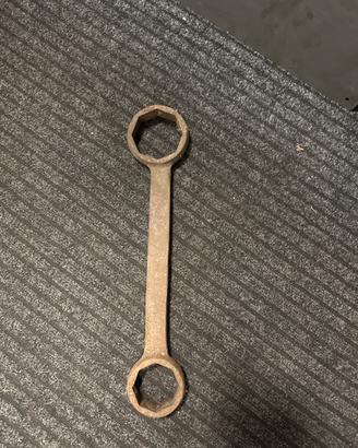 Chiave  antica grande misura