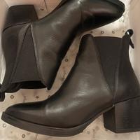 Stivali in pelle primadonna tacco 6 cm numero 39