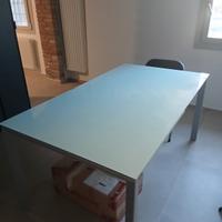 tavolo in vetro allungabile