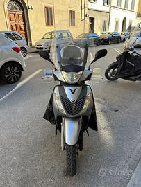 SH150 con Tucano Urbano