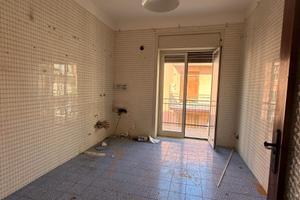 ZONA SCALA GRECA : In contesto residenziale recint