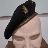 Basco militare da carristi 