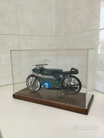 Modellino Benelli Protar 350 cc