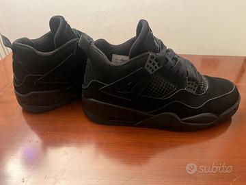 Scarpe nere Jordan 4
